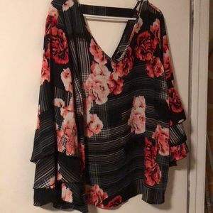 Bell bottom sleeve blouse